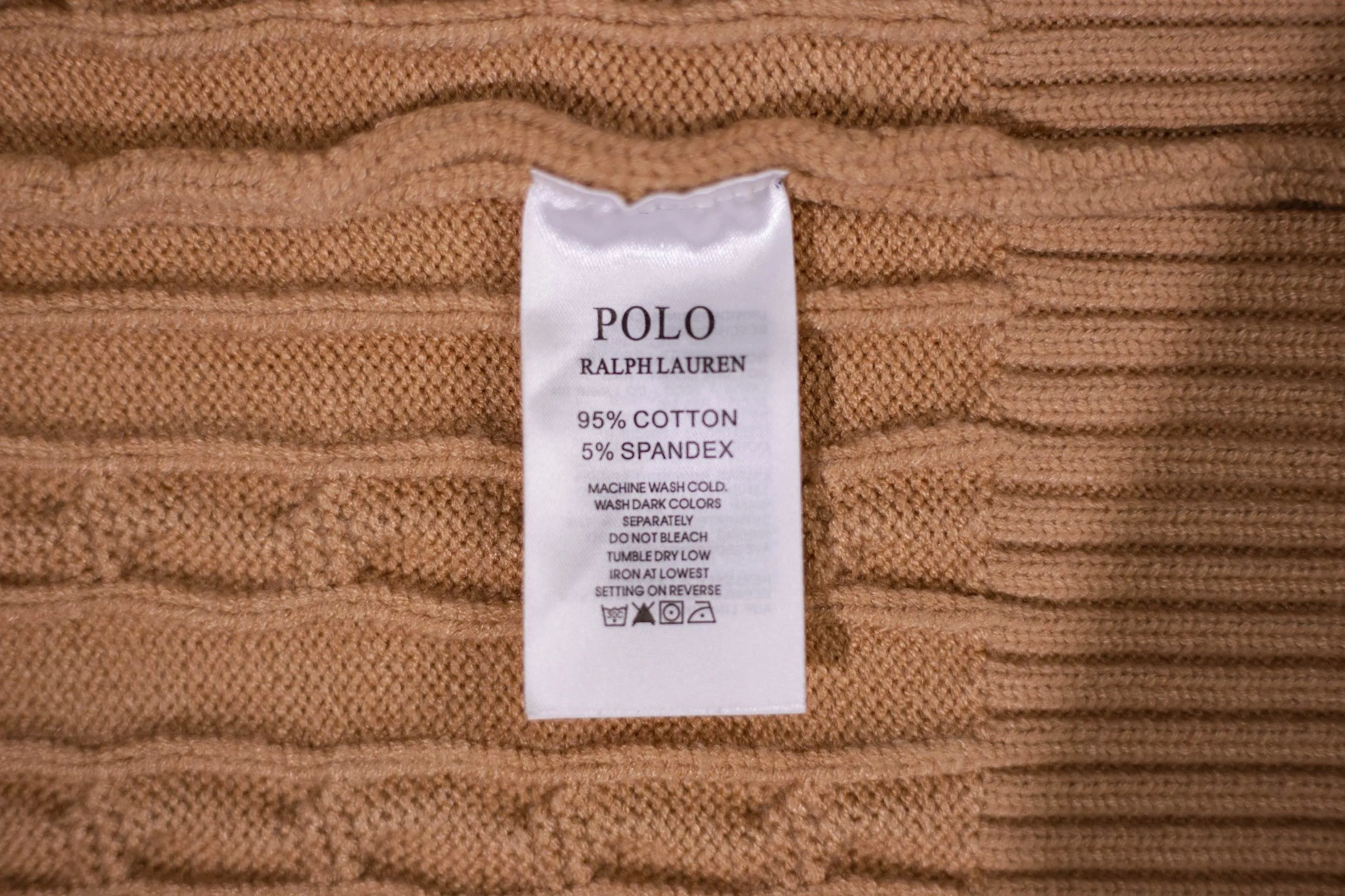 P300 Style No. D08) The top version on the market in 2025 Ralph Lauren #ootddailywear #Autumn and winter sweater #Knitted sweater outfit #ralph lauren sweater #Can be worn by both men and women [Star R] Finally waited until the Ralph men's twist sweater full zipper chest shirt is finally here! The most popular sweater with full zipper! Limited editions every year, there won’t be many models in the store! Ralph Lauren Men's Half-Zip Twist Sweater. The shape is really nice. It can be worn alone or as a jacket. It can be worn inside or outside, or it can be worn with a shirt inside ~ 100% pure cotton #Practical Wear. Color: Original white, navy blue, khaki, gray, size S to XL
